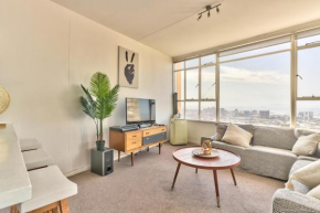 Table Mountain Retreat, Hike, Sea and City Views